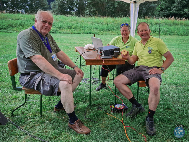 Fieldday2025_AMRS-W4_ham-activity-5