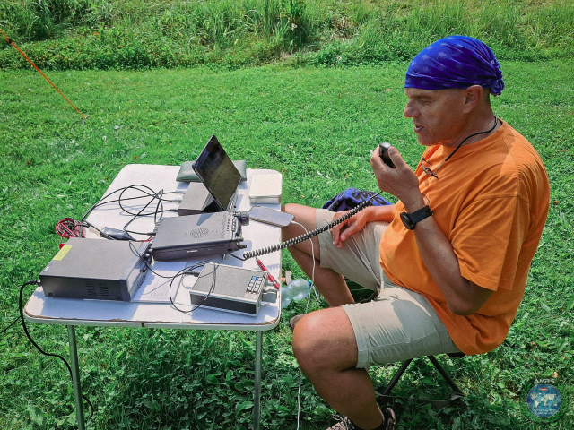 Fieldday2025_AMRS-W4_ham-activity-7